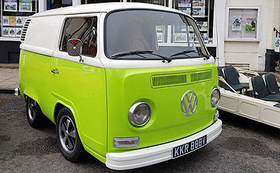 Lime Green Wedding Prom Birthday Car Hire in Norwich & Norfolk